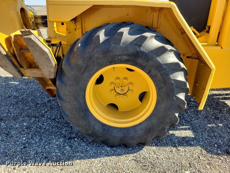 image for item NK9914 1979 John Deere  310AD backhoe