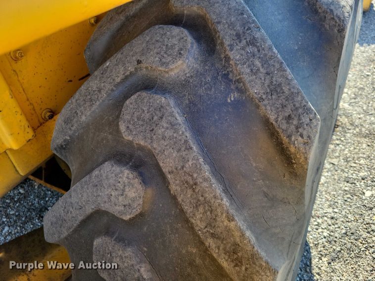 image for item NK9914 1979 John Deere  310AD backhoe