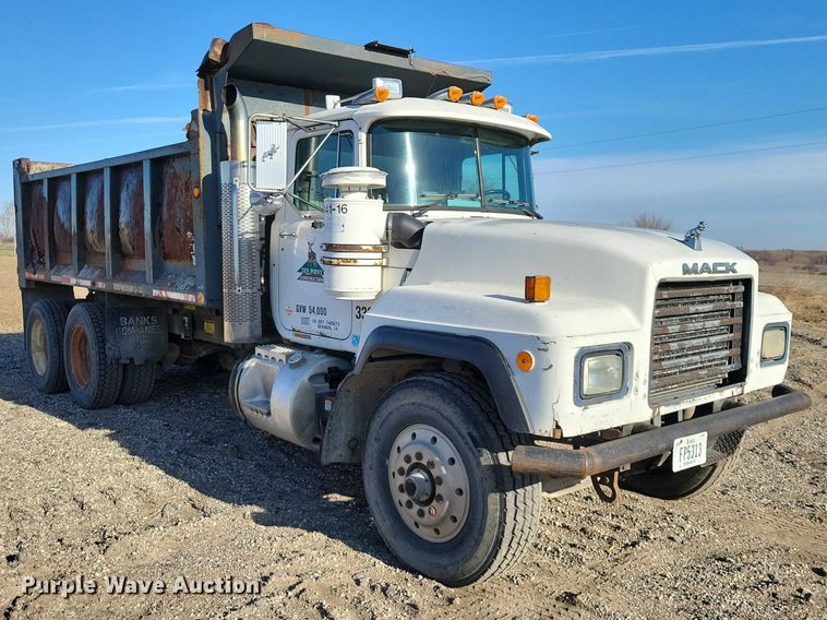 image for item NK9918 1999 Mack RD688S dump truck