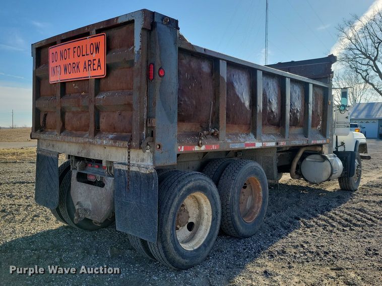 image for item NK9918 1999 Mack RD688S dump truck