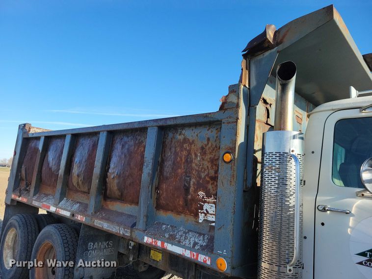 image for item NK9918 1999 Mack RD688S dump truck