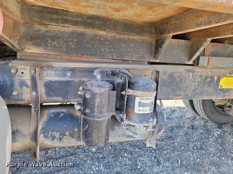 image for item NK9918 1999 Mack RD688S dump truck