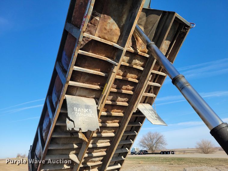 image for item NK9918 1999 Mack RD688S dump truck