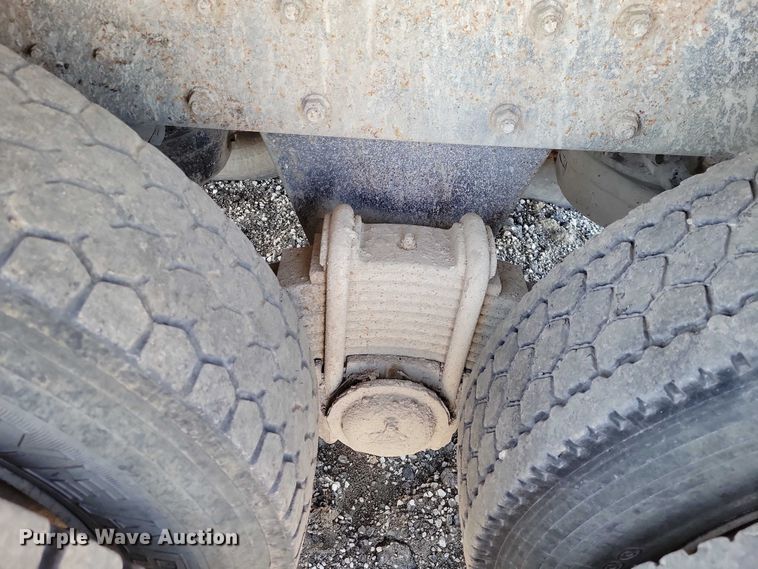 image for item NK9918 1999 Mack RD688S dump truck