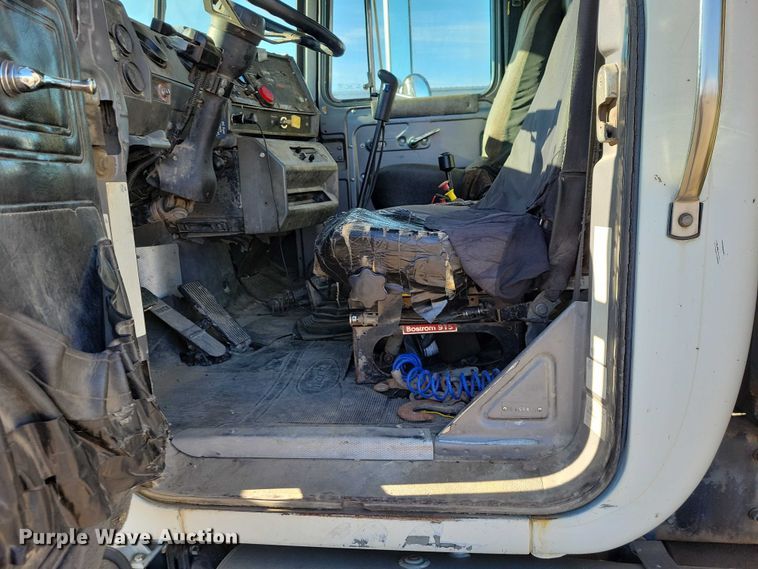 image for item NK9918 1999 Mack RD688S dump truck