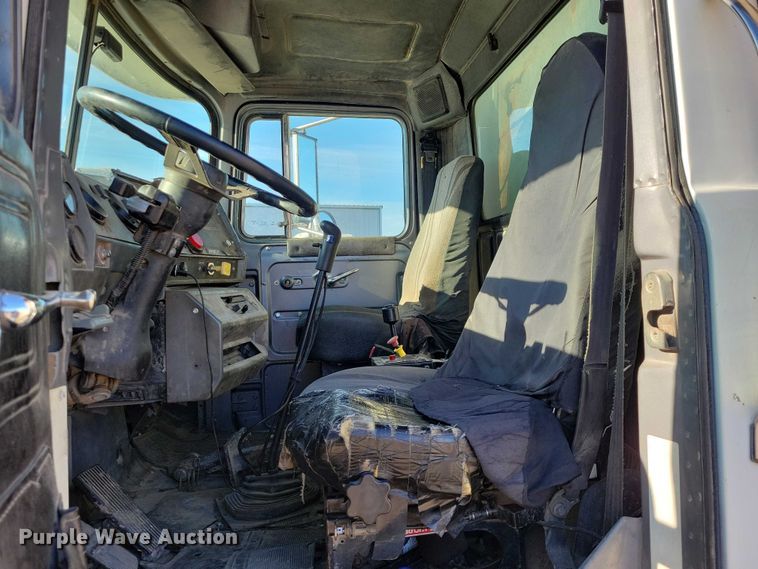 image for item NK9918 1999 Mack RD688S dump truck