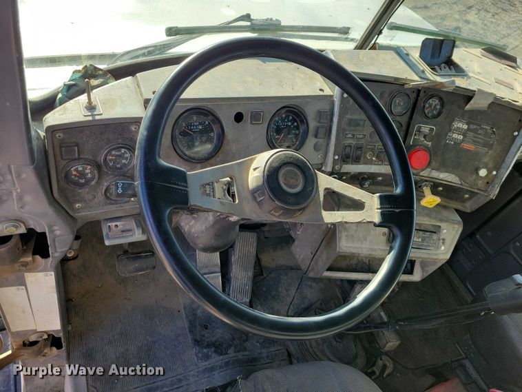 image for item NK9918 1999 Mack RD688S dump truck