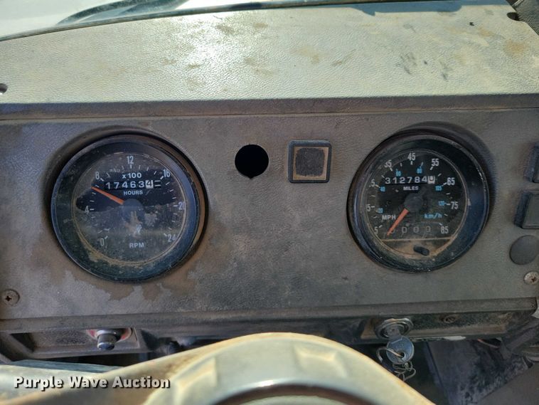 image for item NK9918 1999 Mack RD688S dump truck