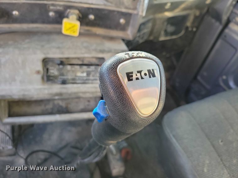 image for item NK9918 1999 Mack RD688S dump truck