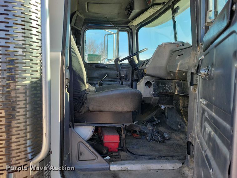 image for item NK9918 1999 Mack RD688S dump truck