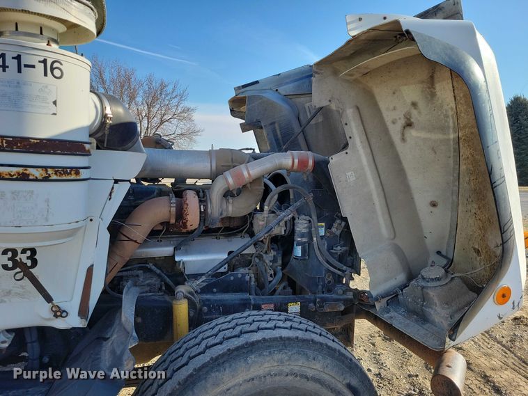 image for item NK9918 1999 Mack RD688S dump truck