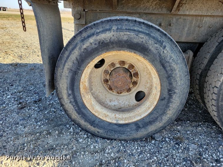 image for item NK9918 1999 Mack RD688S dump truck