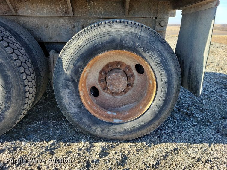 image for item NK9918 1999 Mack RD688S dump truck