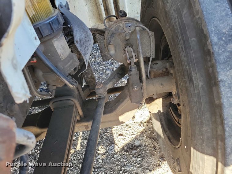 image for item NK9919 2016 International 8600 semi truck