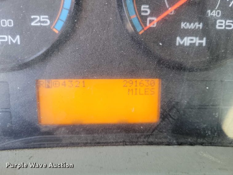 image for item NK9919 2016 International 8600 semi truck