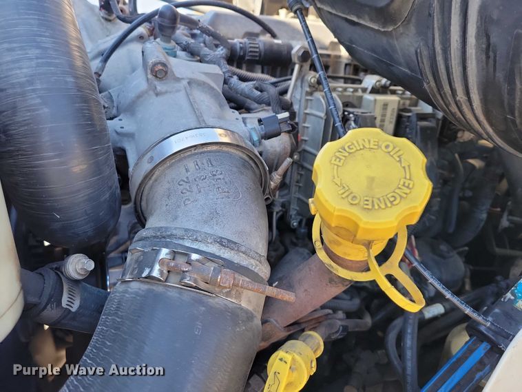 image for item NK9919 2016 International 8600 semi truck