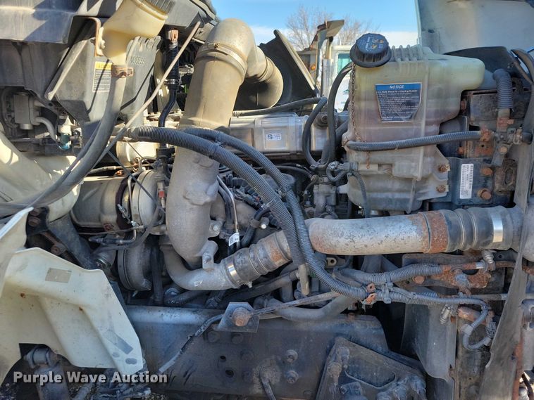 image for item NK9919 2016 International 8600 semi truck