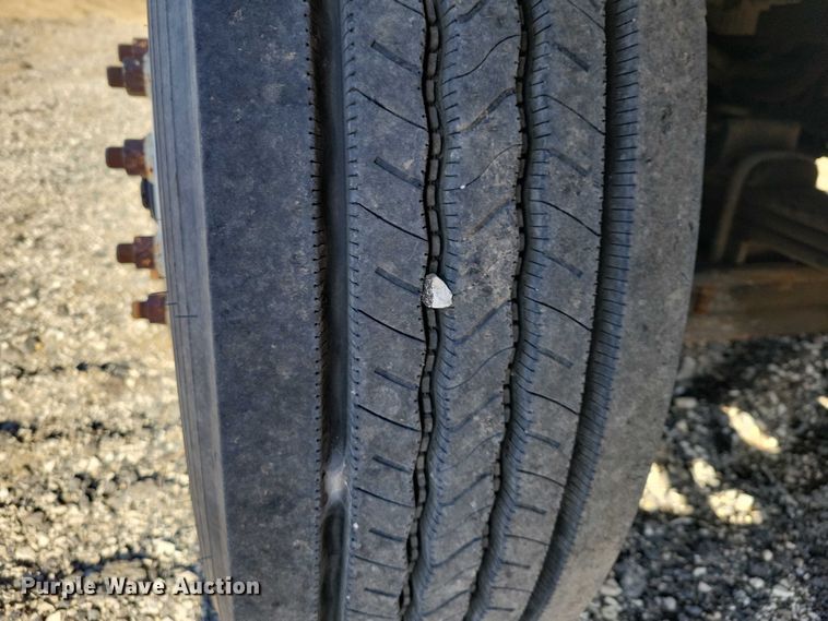 image for item NK9919 2016 International 8600 semi truck