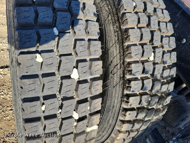 image for item NK9919 2016 International 8600 semi truck