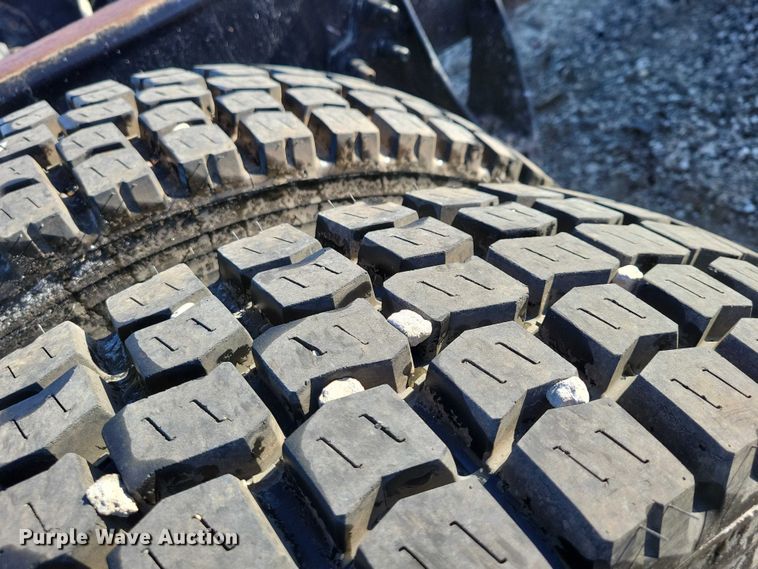 image for item NK9919 2016 International 8600 semi truck