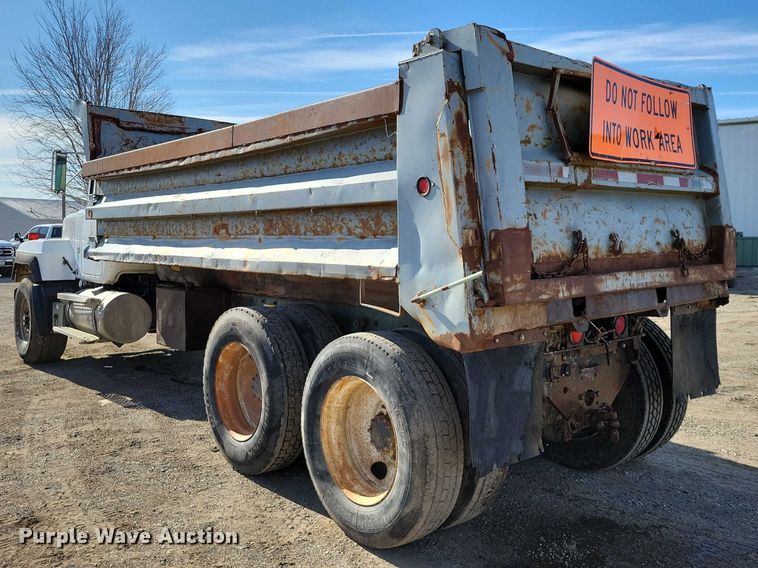 image for item NK9920 1994 Mack RD688S dump truck
