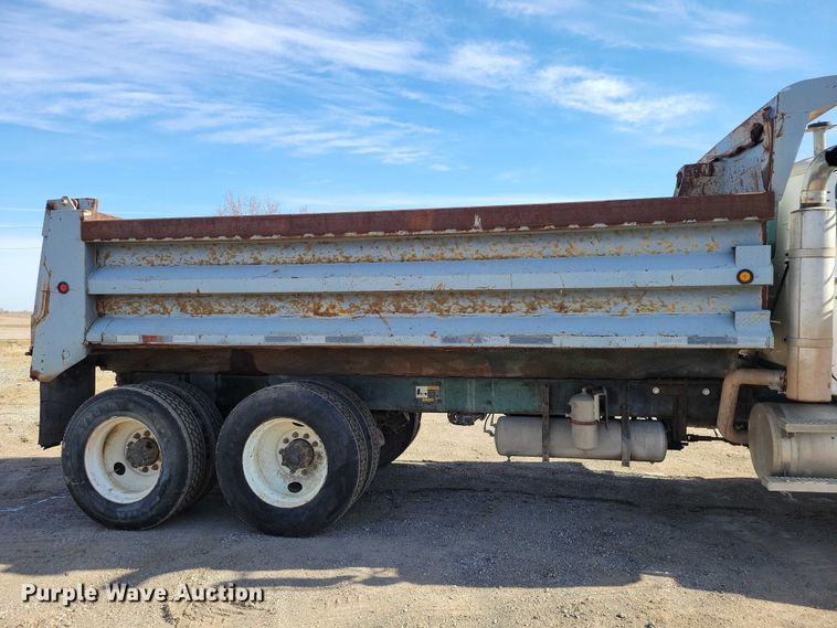 image for item NK9920 1994 Mack RD688S dump truck