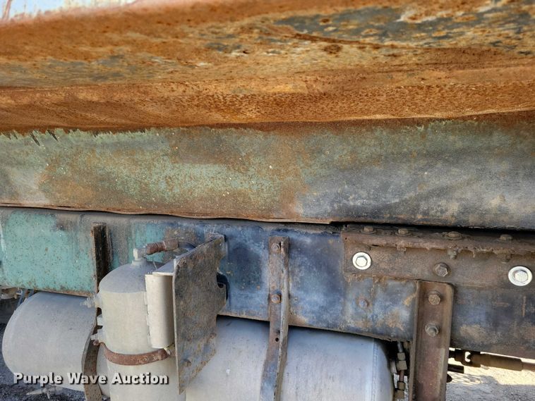 image for item NK9920 1994 Mack RD688S dump truck