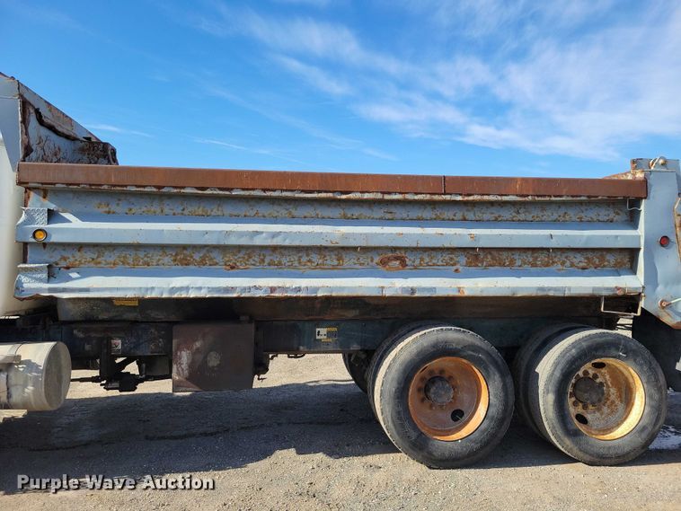 image for item NK9920 1994 Mack RD688S dump truck