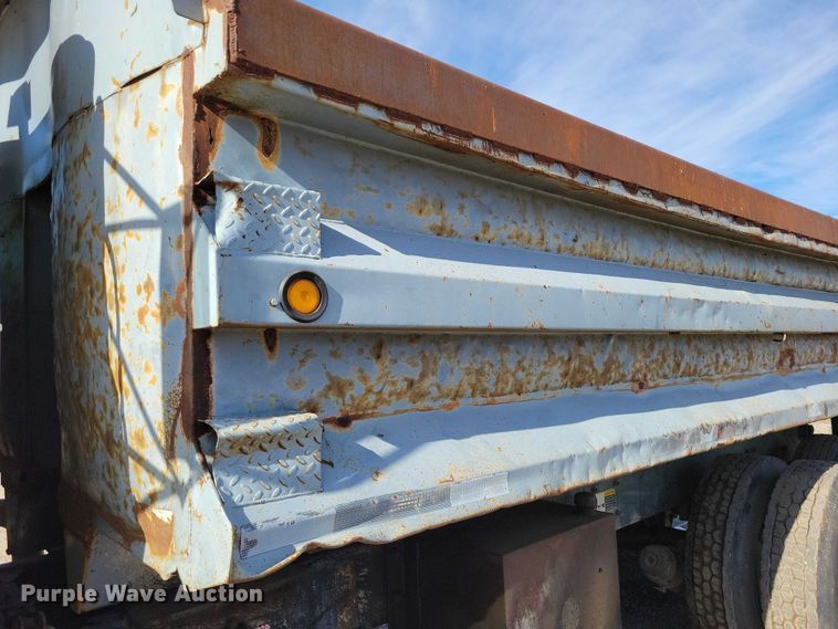 image for item NK9920 1994 Mack RD688S dump truck
