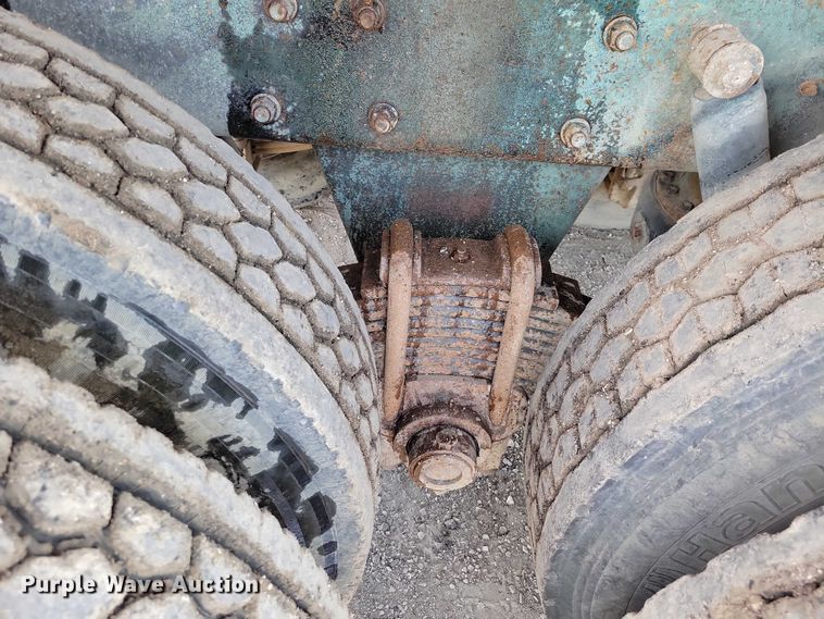 image for item NK9920 1994 Mack RD688S dump truck