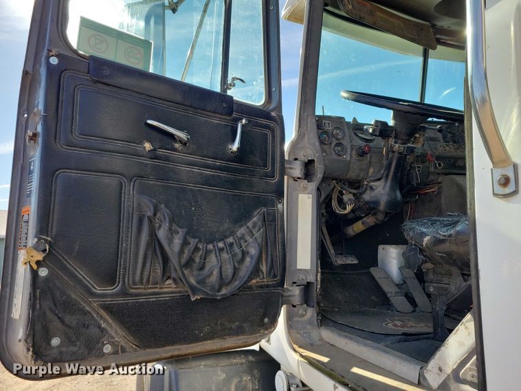 image for item NK9920 1994 Mack RD688S dump truck