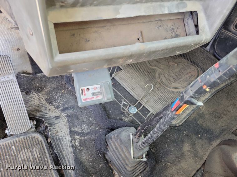 image for item NK9920 1994 Mack RD688S dump truck