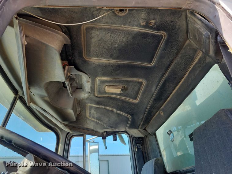 image for item NK9920 1994 Mack RD688S dump truck