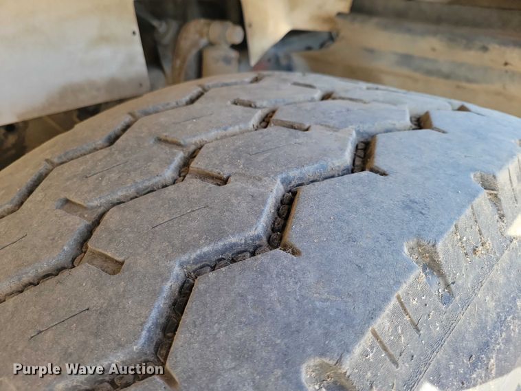 image for item NK9920 1994 Mack RD688S dump truck