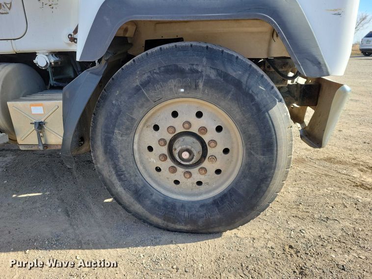 image for item NK9920 1994 Mack RD688S dump truck