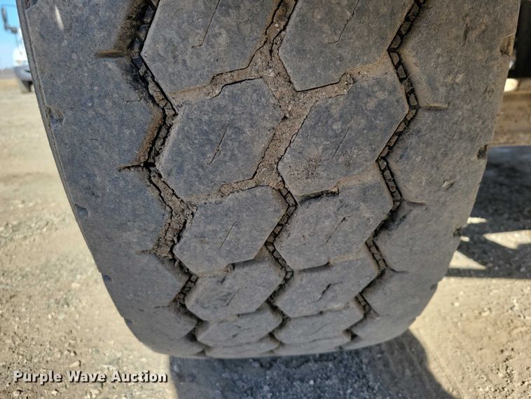 image for item NK9920 1994 Mack RD688S dump truck