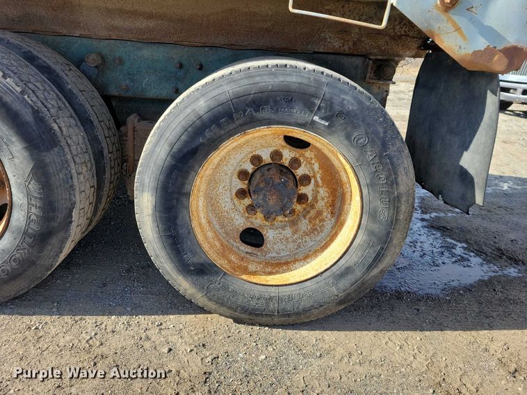 image for item NK9920 1994 Mack RD688S dump truck