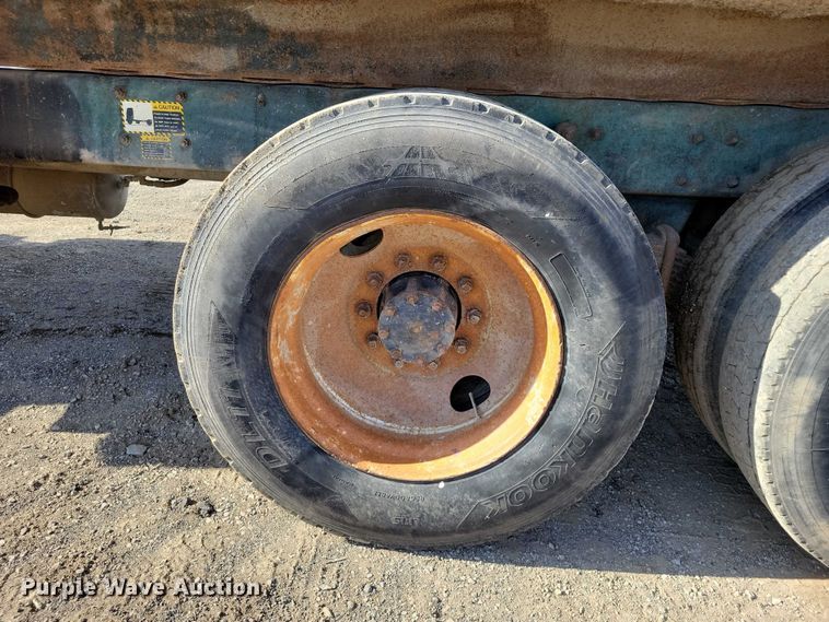 image for item NK9920 1994 Mack RD688S dump truck