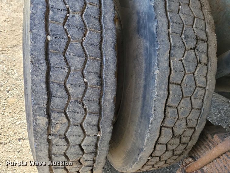 image for item NK9920 1994 Mack RD688S dump truck