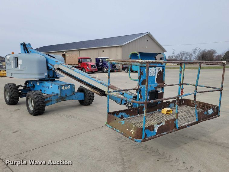 image for item NK9922 2006 Genie S-40 boom lift