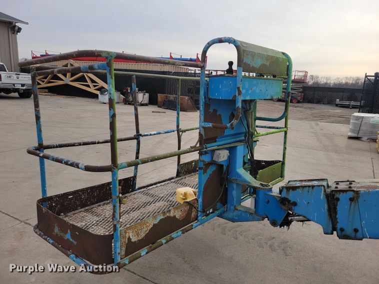image for item NK9922 2006 Genie S-40 boom lift