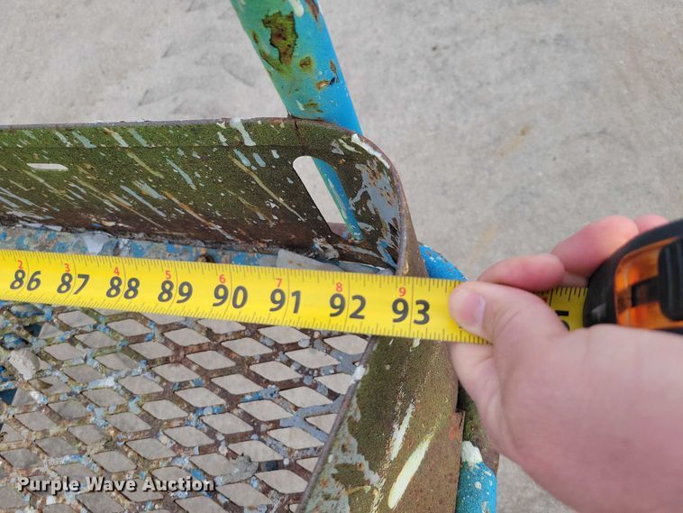 image for item NK9922 2006 Genie S-40 boom lift