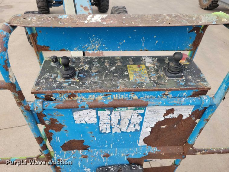 image for item NK9922 2006 Genie S-40 boom lift