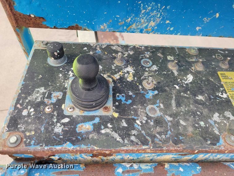 image for item NK9922 2006 Genie S-40 boom lift