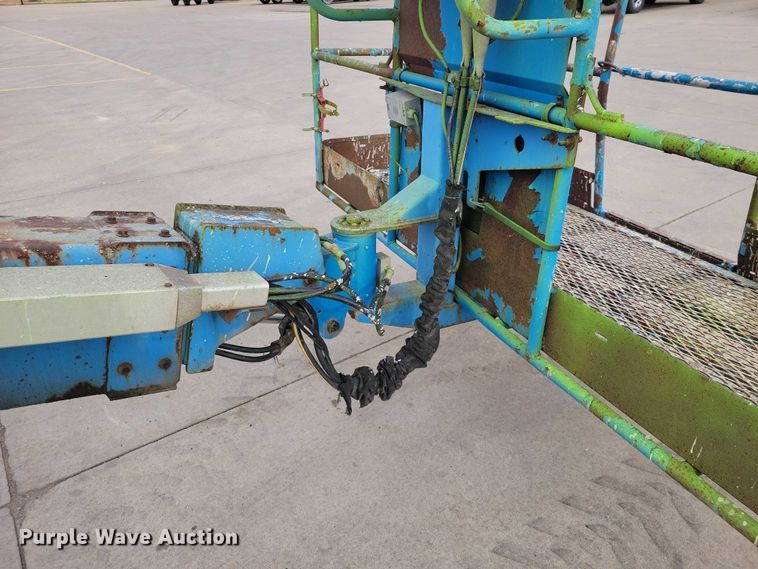 image for item NK9922 2006 Genie S-40 boom lift