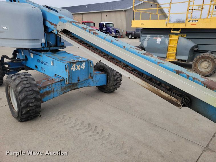 image for item NK9922 2006 Genie S-40 boom lift