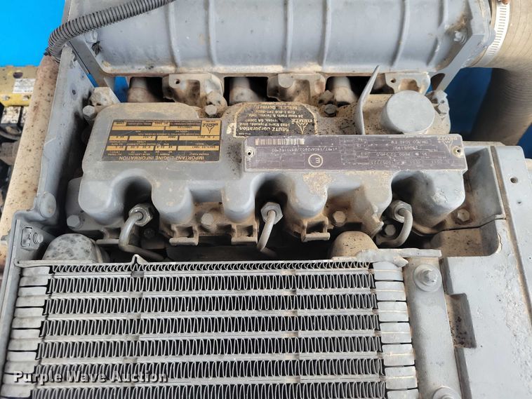 image for item NK9922 2006 Genie S-40 boom lift