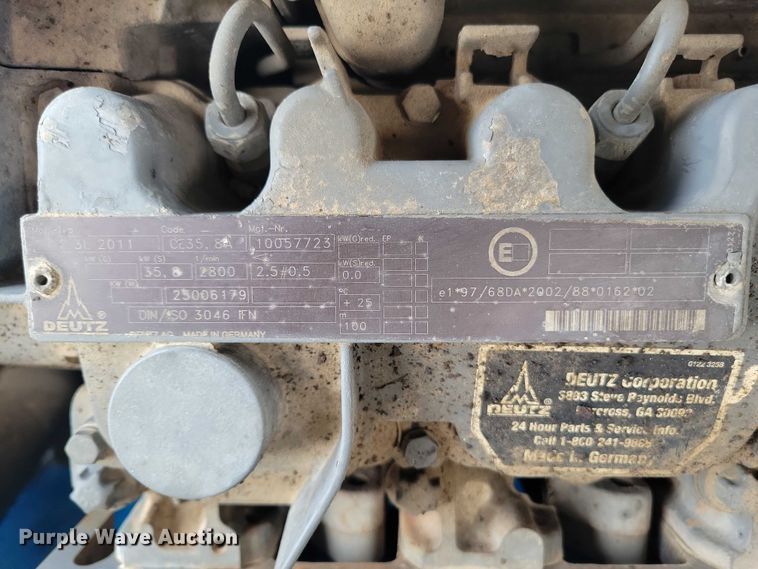 image for item NK9922 2006 Genie S-40 boom lift