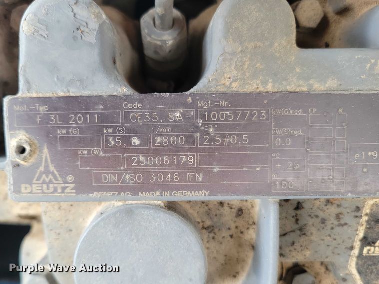 image for item NK9922 2006 Genie S-40 boom lift