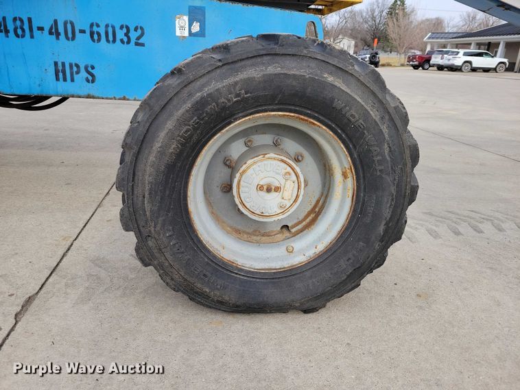 image for item NK9922 2006 Genie S-40 boom lift